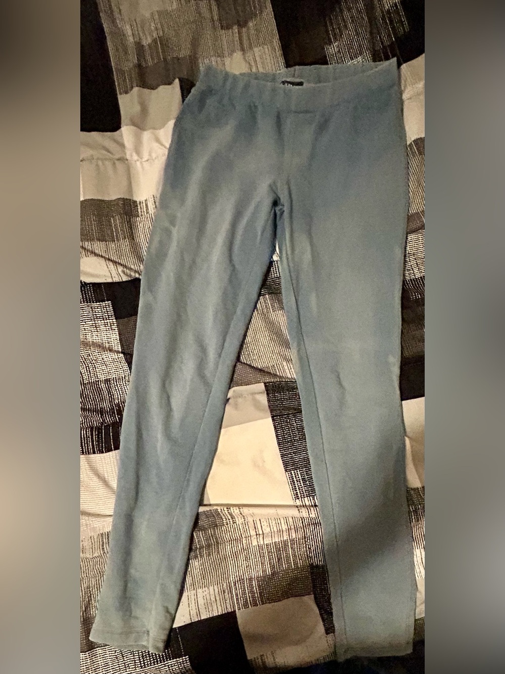 HUE Women's Light Blue Stretch Jeggings
